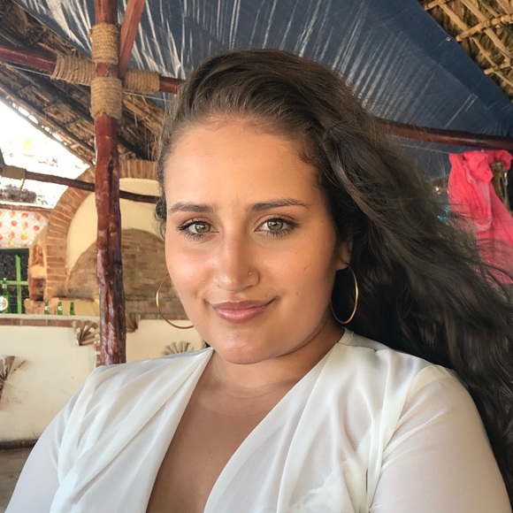 Meet your Posher, Kassandra - Picture 1 of 1